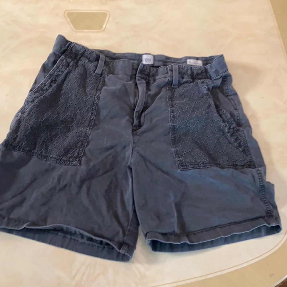 Size 10 Gap Lace Girlfriend Short